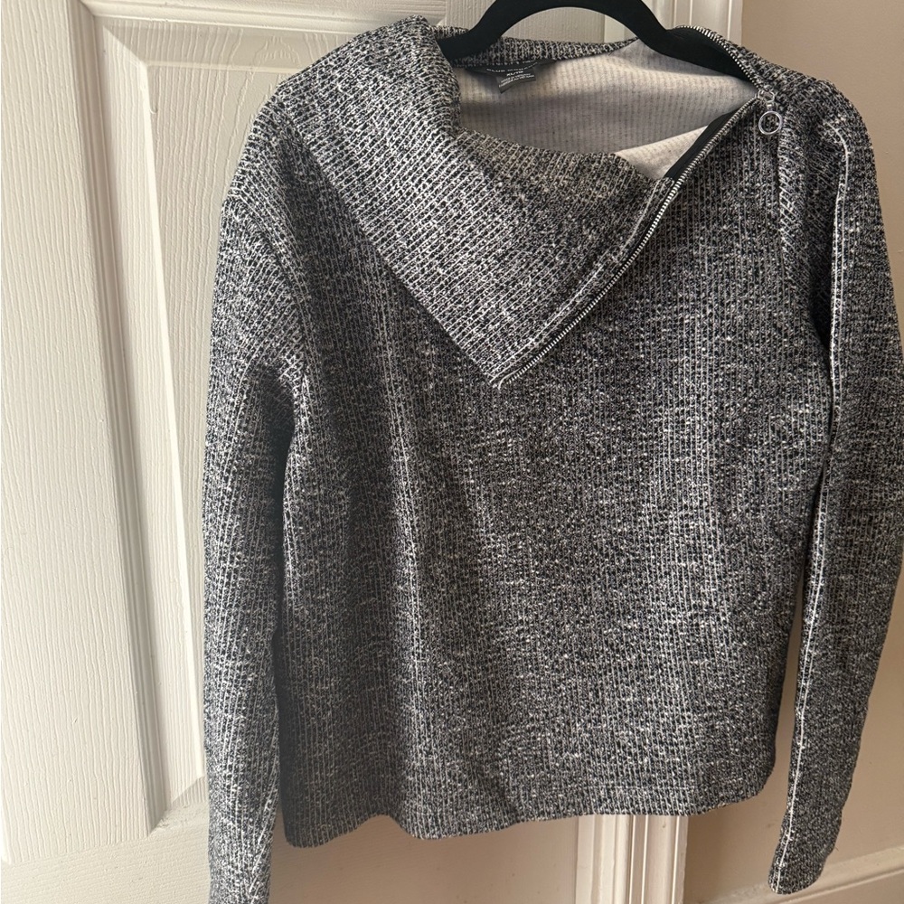Club Monaco Textured Black and White Turtleneck Sweater w/ Zip Mock Neck Sweater